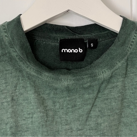 Mono B Twist Front Cropped Tee - Picture 3 of 4